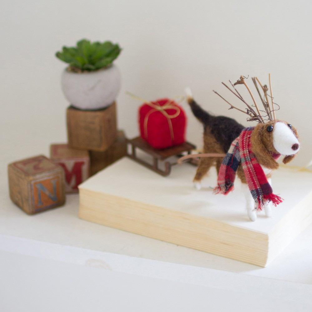 Kalalou Felt Christmas Beagle With Sleigh - Set Of 22