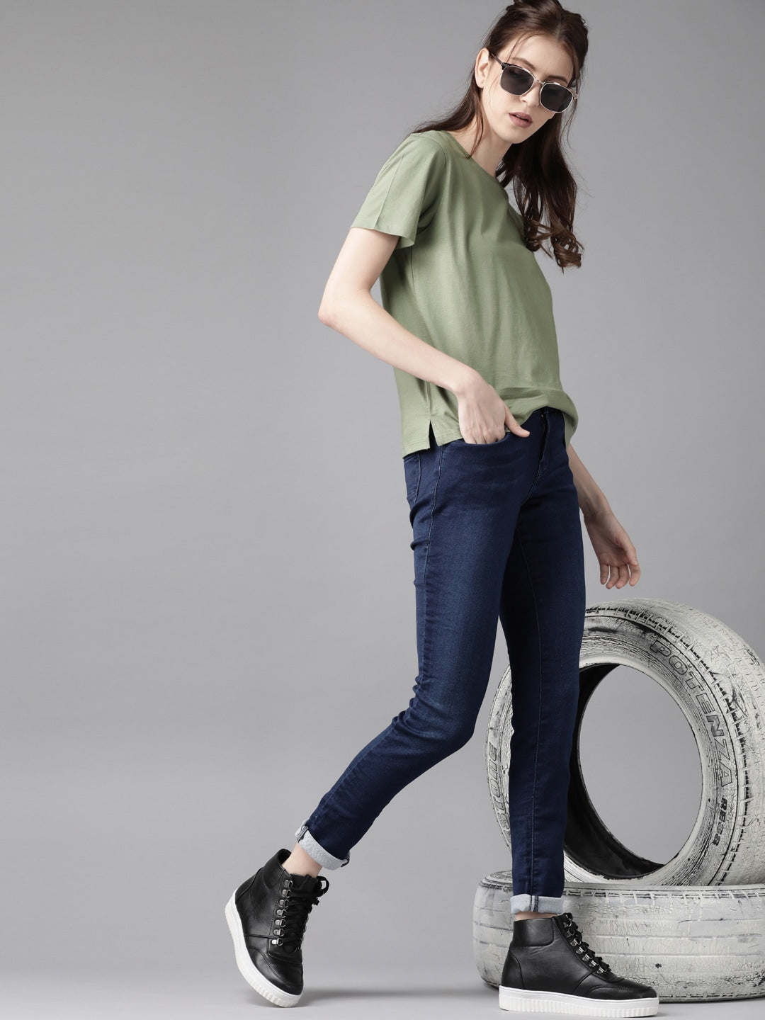 Roadster Women Green Solid Round Neck T-shirt