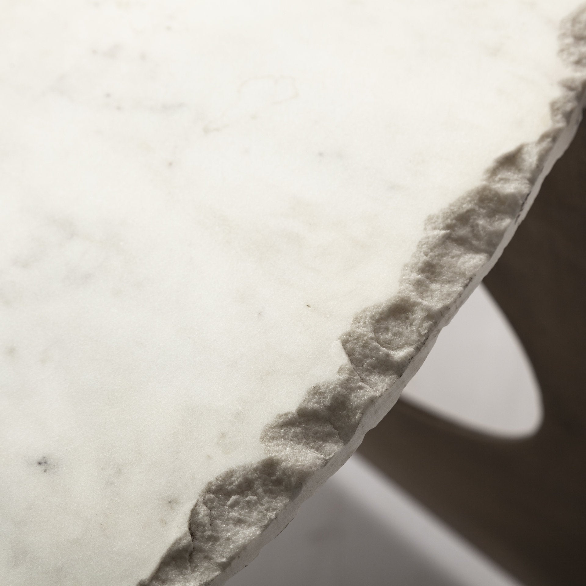 49' Round White Marble Top Gold and Metal Base Coffee Table By Homeroots | Coffee Tables | Modishstore - 4