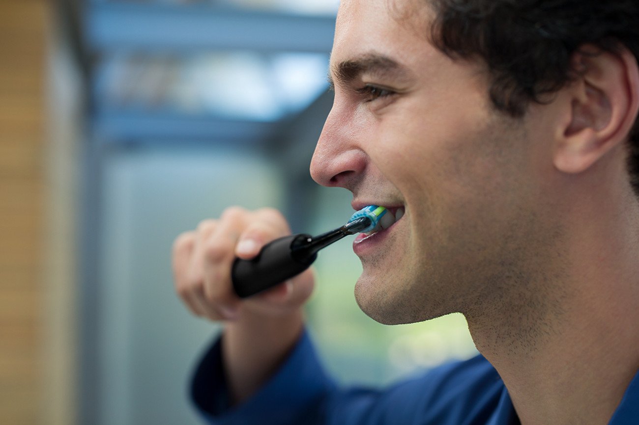 Philips Sonicare - DiamondClean Smart 9300 Rechargeable Toothbrush