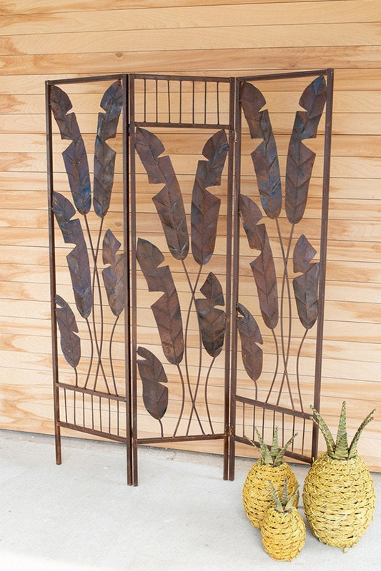 Kalalou Folding Rustic Iron Banana Leaf Screen1