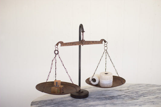 Kalalou Antique Metal Scale W/Weighted Iron Base2
